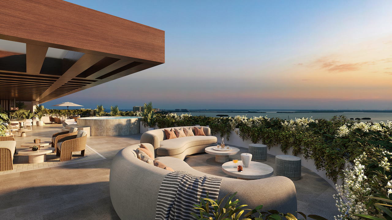 Rooftop privado al atardecer — comunidad sin ruido
